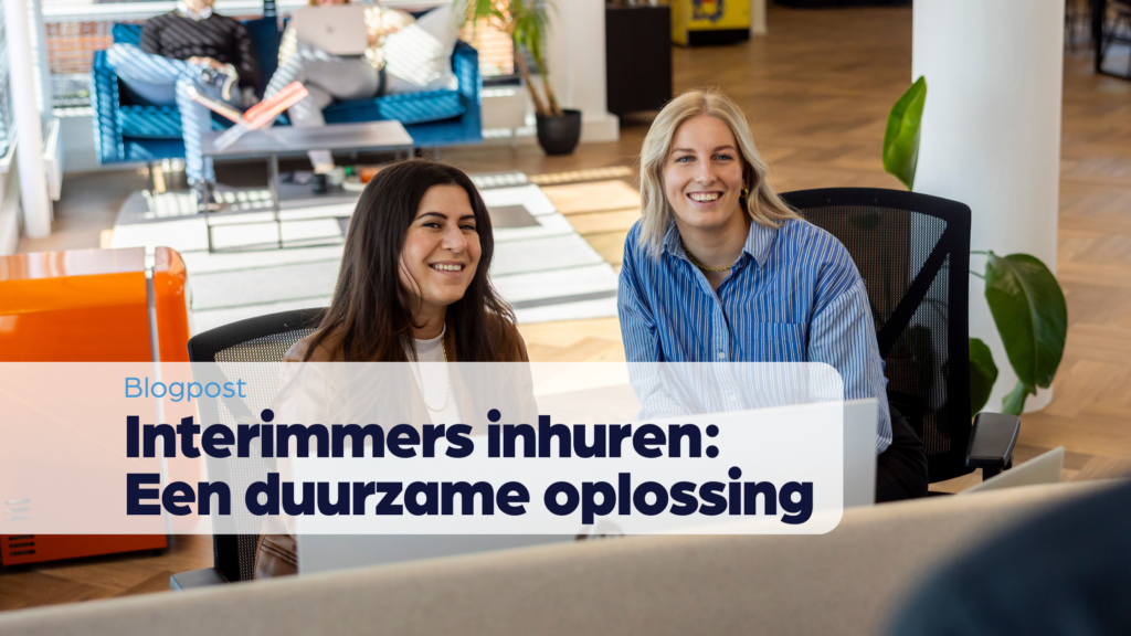 Twee vrouwen op kantoor van een interim bureau